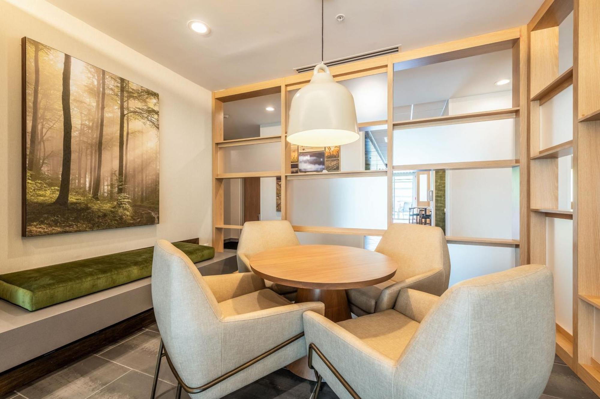 Fairfield By Marriott & Knoxville 3* Clinton