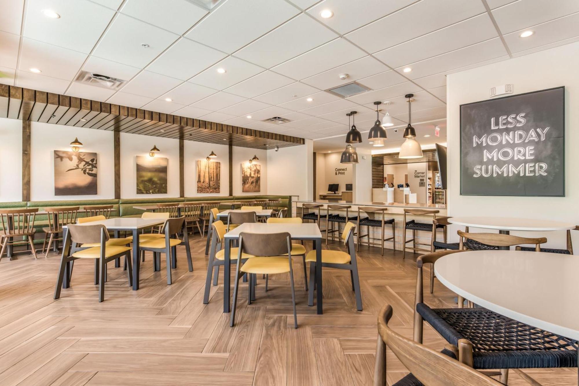 Fairfield By Marriott & Knoxville Clinton