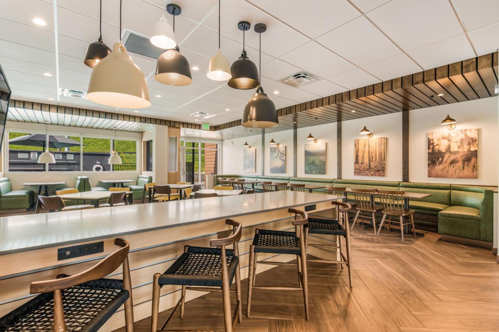 Fairfield By Marriott & Knoxville Hotel